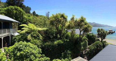 French Pass Beachfront Villas - Tourism Bookings NZ 2