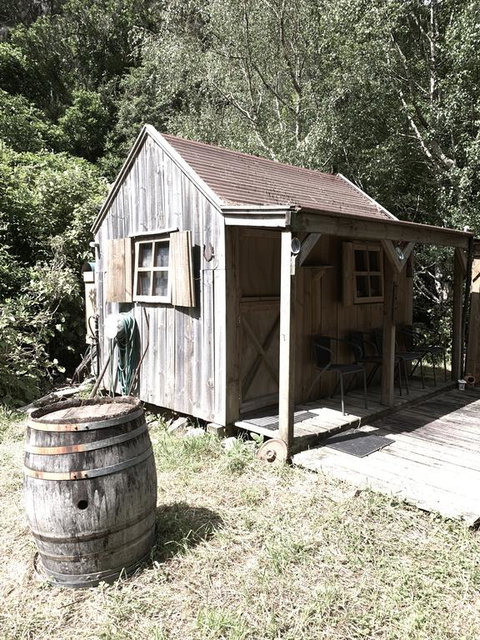 Gold Miners Cabin - Tourism Bookings NZ 1