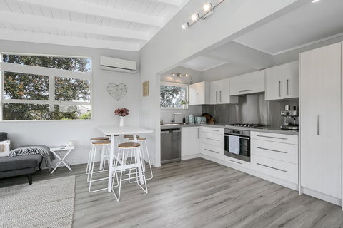 Good Times And Tan Lines - Waihi Beach Holiday Home - Tourism Bookings NZ 1