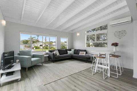 Good Times And Tan Lines - Waihi Beach Holiday Home - Tourism Bookings NZ 3