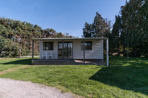 Grumpy's Kiwi Holiday Park Geraldine - Tourism Bookings NZ 1