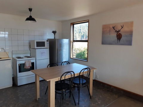 Hawea Hotel - Tourism Bookings NZ 3