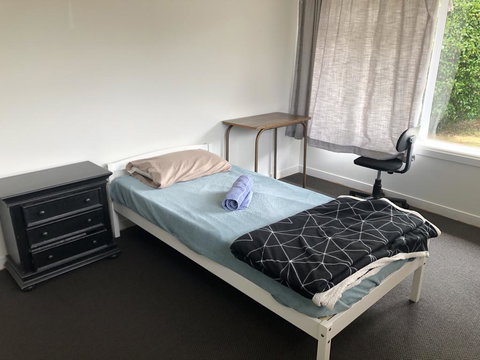 Hillcrest Room - Tourism Bookings NZ 1