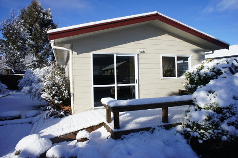 Holiday Chalet - Tourism Bookings NZ 0