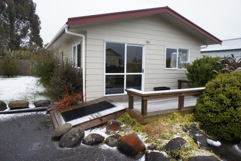 Holiday Chalet - Tourism Bookings NZ 2