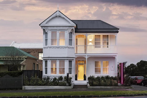 Hotel Fitzroy Curated By Fable - Tourism Bookings NZ 1