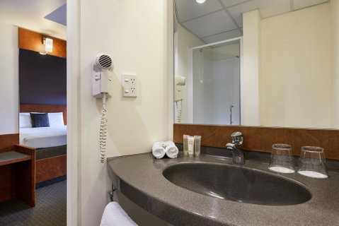 Ibis Christchurch - Tourism Bookings NZ 3