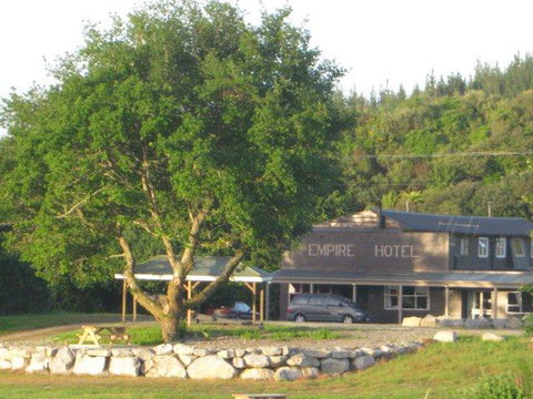 Kaniere Hotel - Tourism Bookings NZ 0
