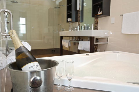 Kelvin Hotel - Tourism Bookings NZ 2