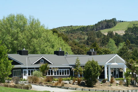 Kourawhero Mountain Lodge - Tourism Bookings NZ 0