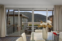 Lakefront Marina Apartment
