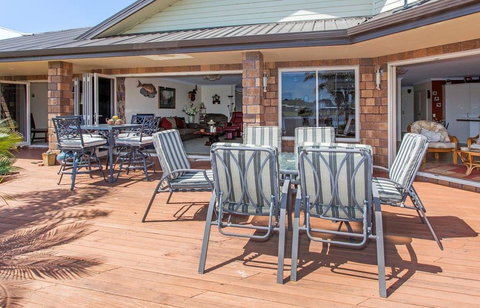 Lakeside Homestay - Tourism Bookings NZ 3