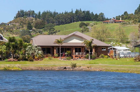 Lakeside Homestay - Tourism Bookings NZ 0