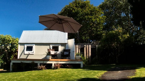 Lemon Tree Cabin - Tourism Bookings NZ 0