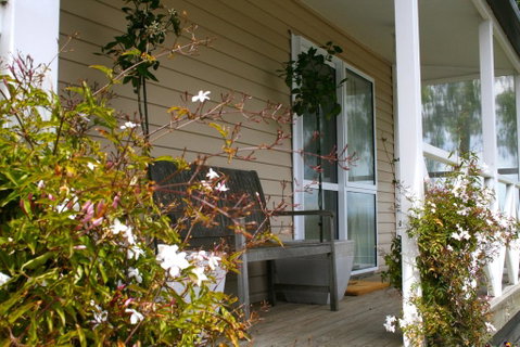Lemon Tree Cottage - Tourism Bookings NZ 2