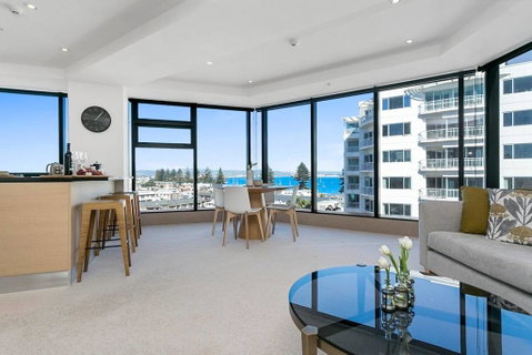 Luxury Ocean & Harbour Views - Heated Pool, Main Beach & Gym - Tourism Bookings NZ 1
