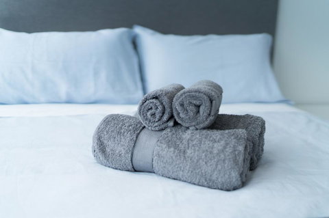 Luxury Sea View 2 Bedroom Apartment - Tourism Bookings NZ 3