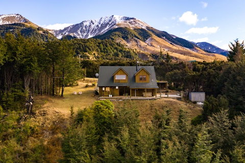 Lyford's Boutique Retreat - Relax & Enjoy - Tourism Bookings NZ 0