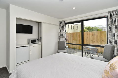 Machester Studios A & B - Christchurch Holiday Homes - Tourism Bookings NZ 3