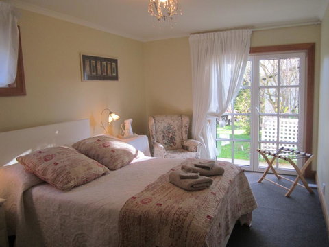 Magnolia Cottage - Tourism Bookings NZ 3
