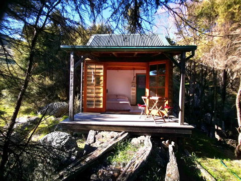 Manaaki Mai, Rustic Retreat - Tourism Bookings NZ 0