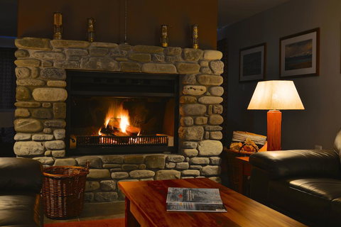 Manakau Lodge - Tourism Bookings NZ 3