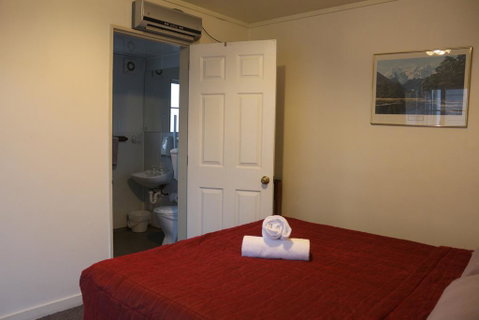 Matterhorn South Lodge - Tourism Bookings NZ 3