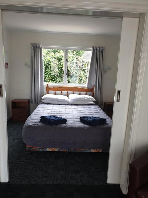 Milton Chalet Motel - Tourism Bookings NZ 3