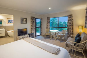 Morepork Riverside Lodge