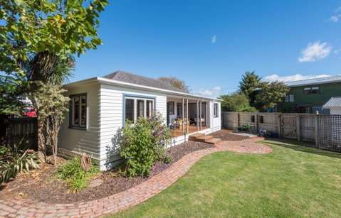 Morning Bloom Cottage Bed And Breakfast - Tourism Bookings NZ 1