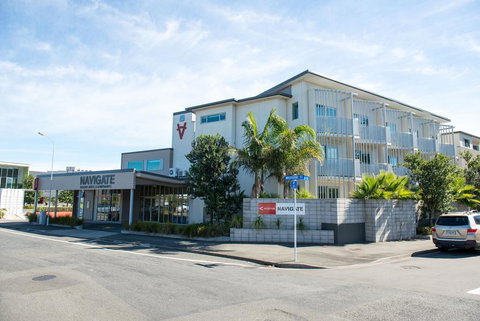 Navigate Seaside Hotel & Apartments - Tourism Bookings NZ 1