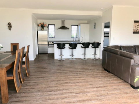Otaki Beachfront Getaway - Tourism Bookings NZ 2