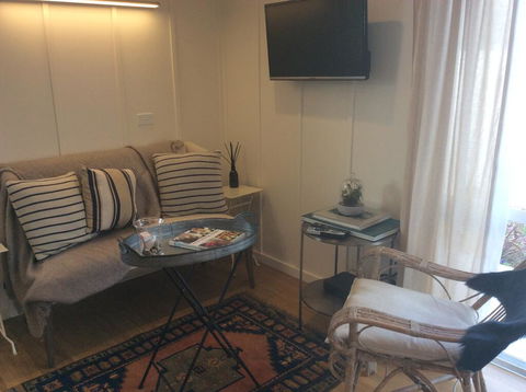 Pauanui Point Apartment - 2 Mins From Beach - Tourism Bookings NZ 0