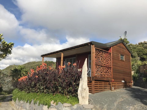 Piha Tiny House - Tourism Bookings NZ 0
