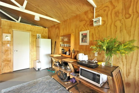Quaint Bach - Tourism Bookings NZ 3