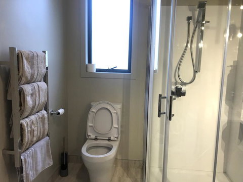 Road Sun Tourist Lodge - Tourism Bookings NZ 1