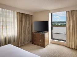DoubleTree by Hilton Washington DC – Crystal City
