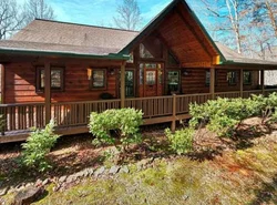 Cozy Creekfront Family Cabin-Pet Friendly -GameRm-Hot Tub