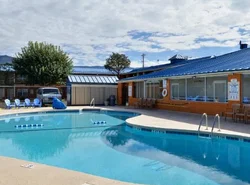 The Classic Desert Aire Hotel