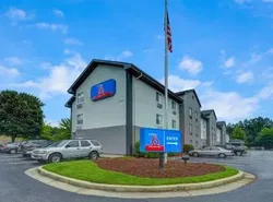 Studio 6 Duluth GA Near Gas South District