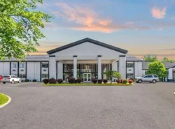 Days Inn by Wyndham Erie