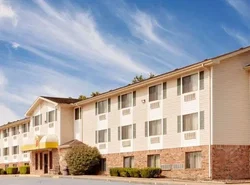 Super 8 by Wyndham Fayetteville