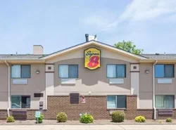 Super 8 by Wyndham Hampton