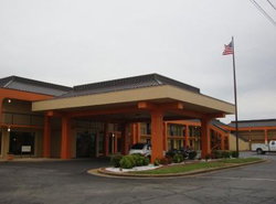 Econo Lodge Inn and Suites - Jackson