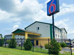 Motel 6 Lancaster