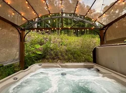 Dreamy Couples Cabin in the Shenandoah Forrest