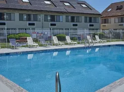 Admiralty Inn & Suites - a Red Collection Hotel