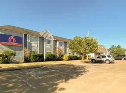 Studio 6 McAlester OK South