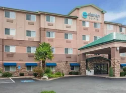 Clarion Pointe Medford
