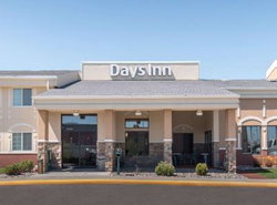 Days Inn by Wyndham Minot